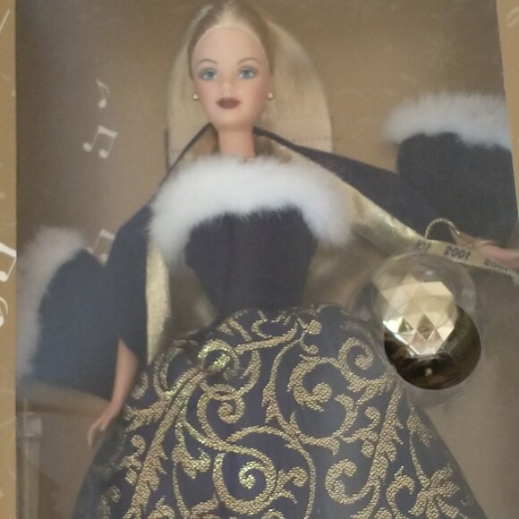2001 Ring in the New Year Barbie - Picture 1 of 8